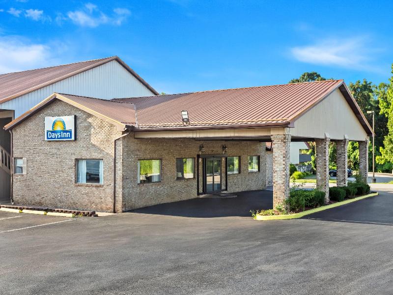 Days Inn By Wyndham Huntington image