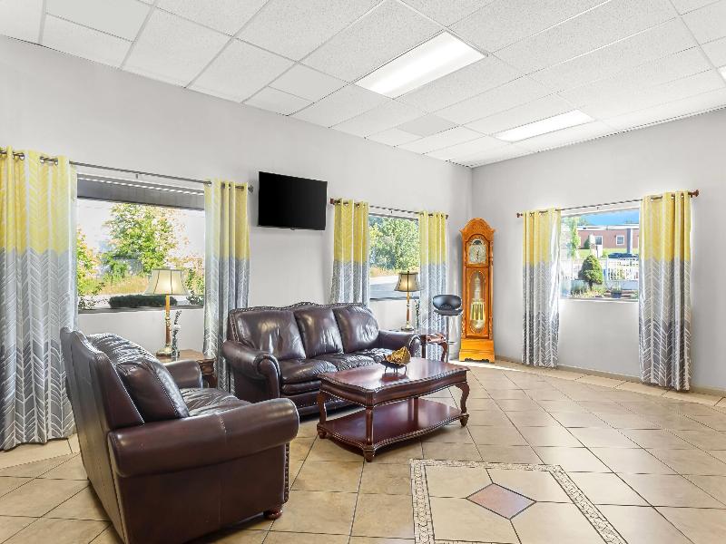 Days Inn By Wyndham Huntington image
