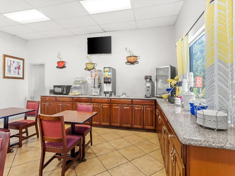 Days Inn By Wyndham Huntington image