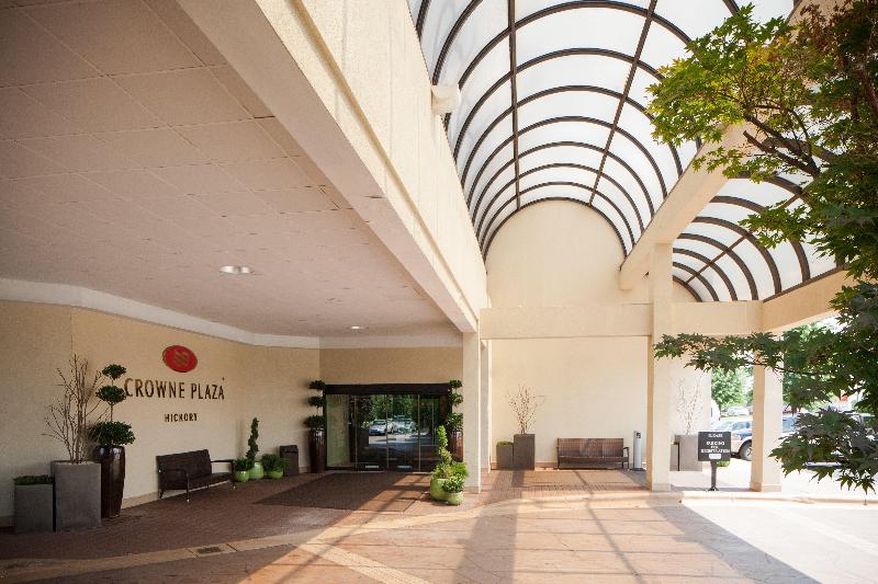 Crowne Plaza Hickory image