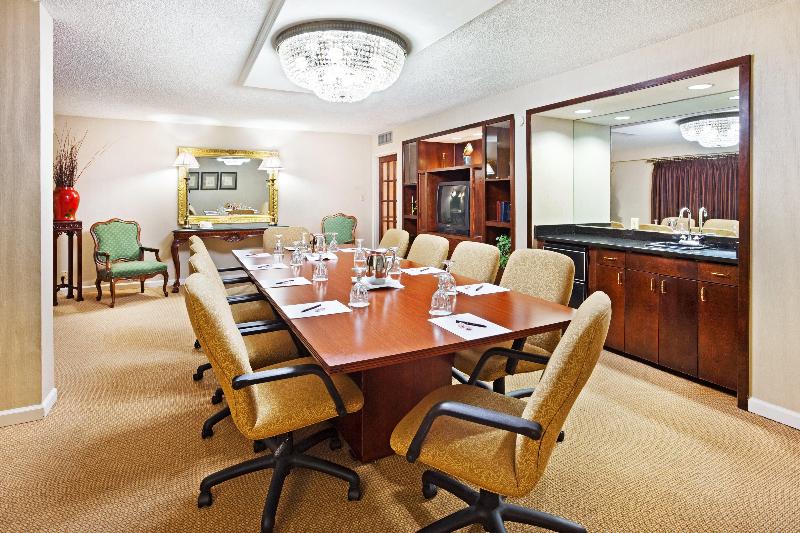 Crowne Plaza Hickory image