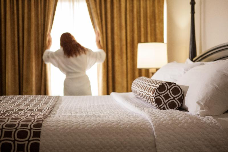 Crowne Plaza Hickory image