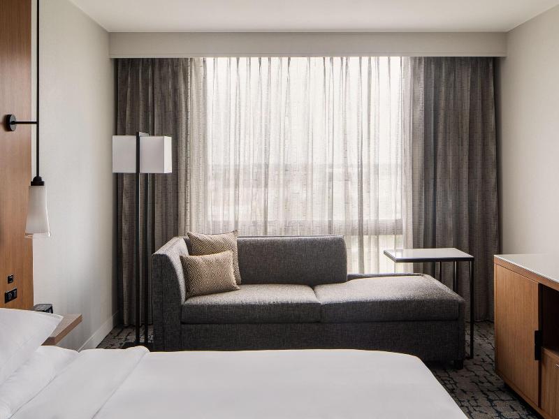 Houston Marriott South at Hobby Airport image