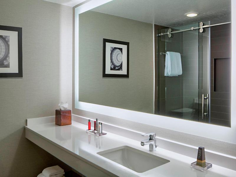Houston Marriott South at Hobby Airport image
