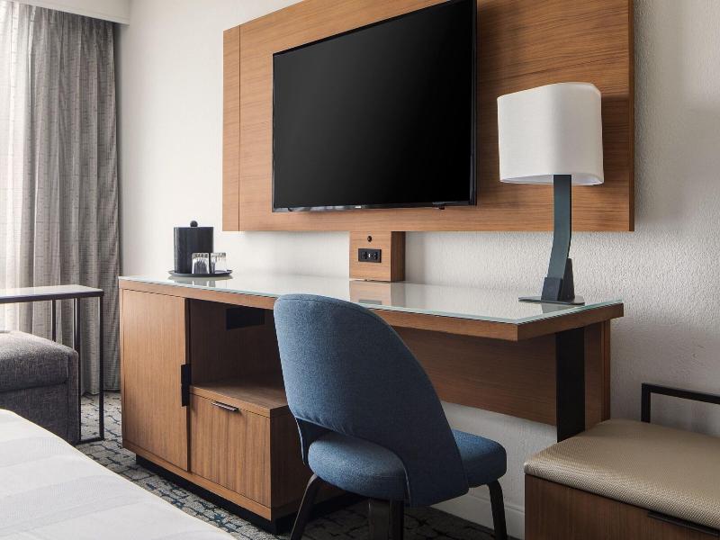 Houston Marriott South at Hobby Airport image