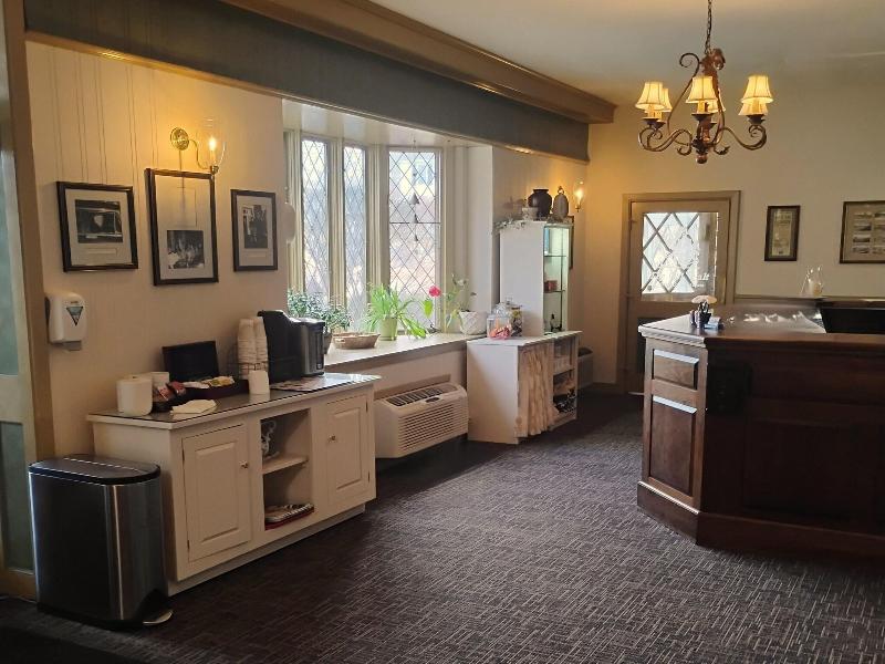 Lamie's Inn & Old Salt Restaurant image