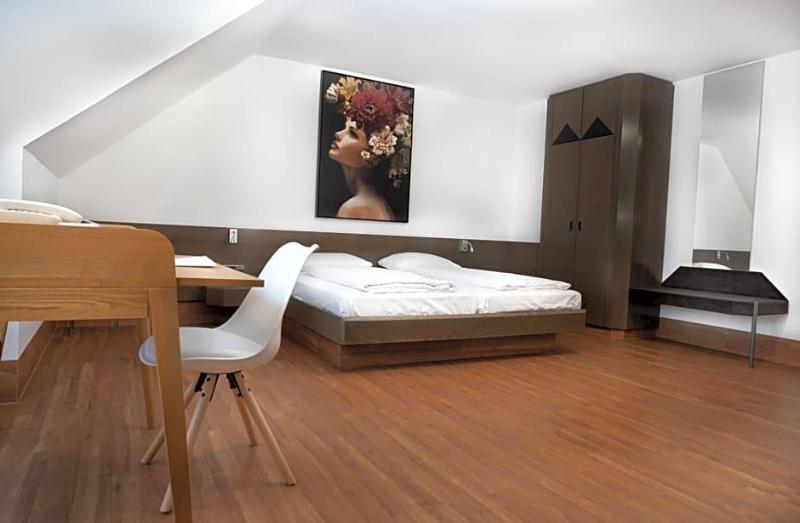Stadthotel Heilbronn image