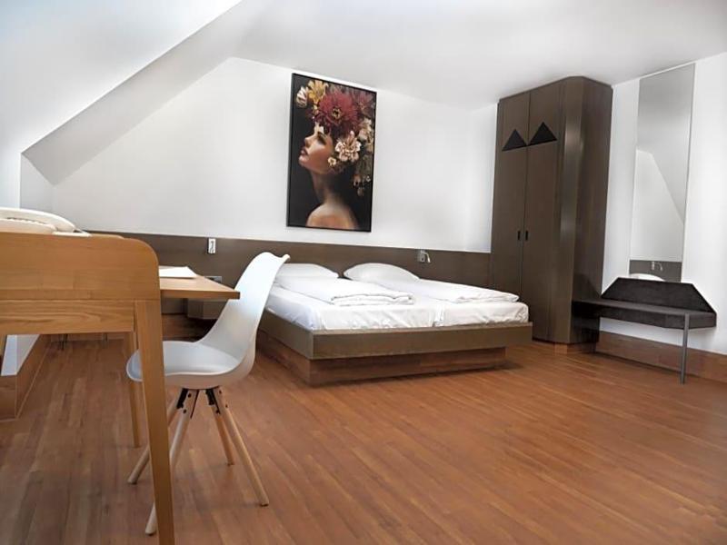 Stadthotel Heilbronn image