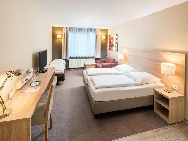 Hotel Westerfeld & Apartments image