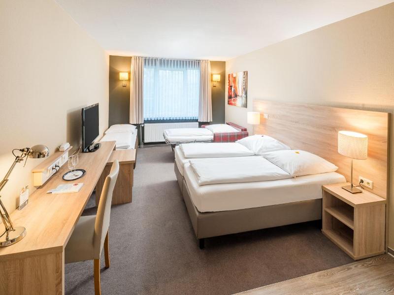 Hotel Westerfeld & Apartments image