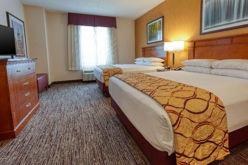 Drury Inn & Suites Northeast Indianapolis