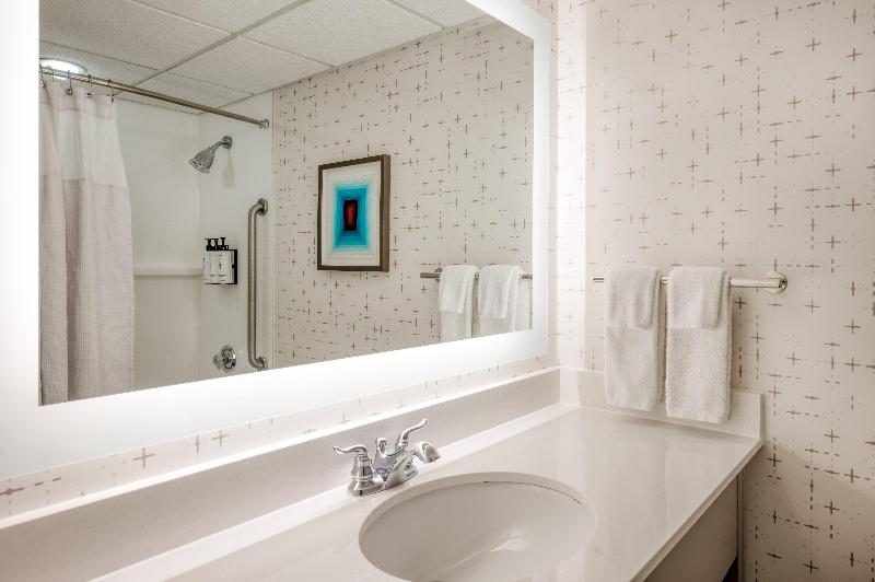 Crowne Plaza Indianapolis-Airport By IHG photo 16