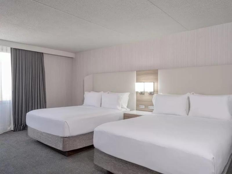 Crowne Plaza Indianapolis-Airport By IHG