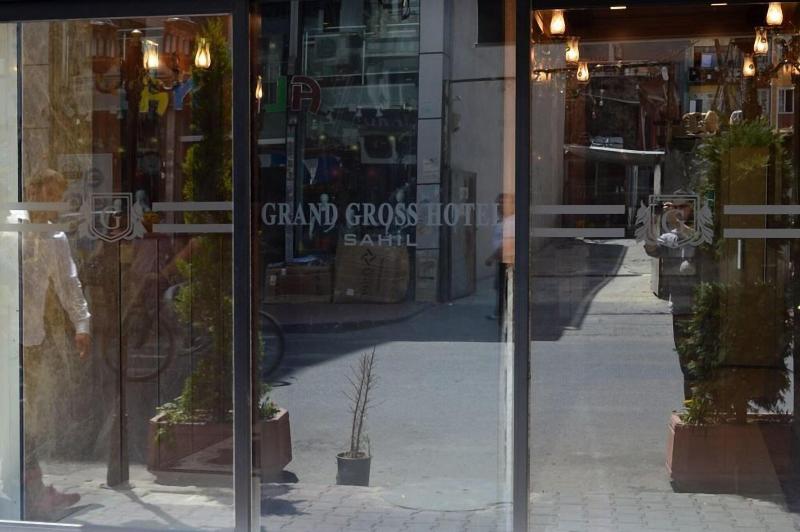 Grand Gross image