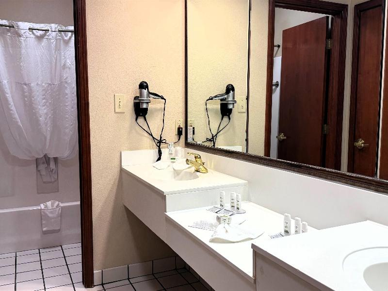 Baymont by Wyndham Plainfield/ Indianapolis Arpt image
