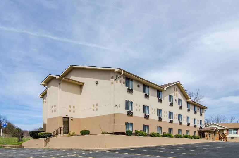 Super 8 Williamsport Area image