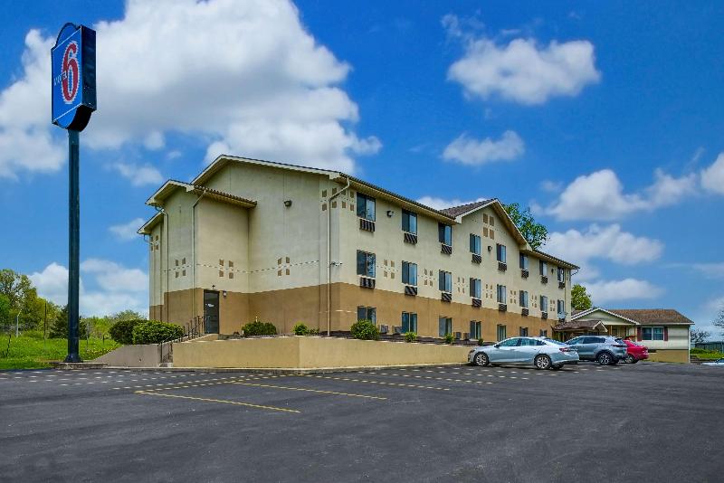 Super 8 Williamsport Area image