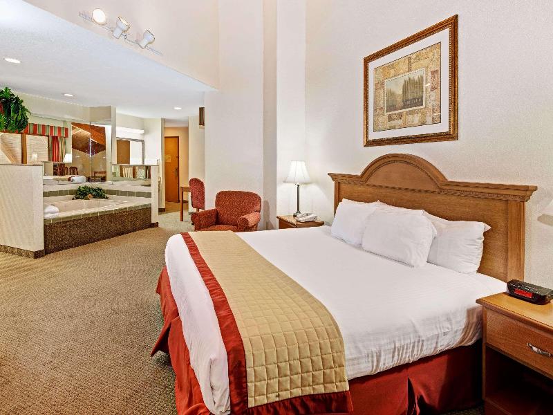 Baymont by Wyndham Indianapolis image