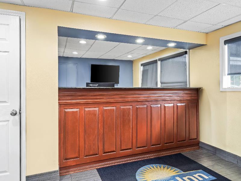 Days Inn by Wyndham Jacksonville NC image