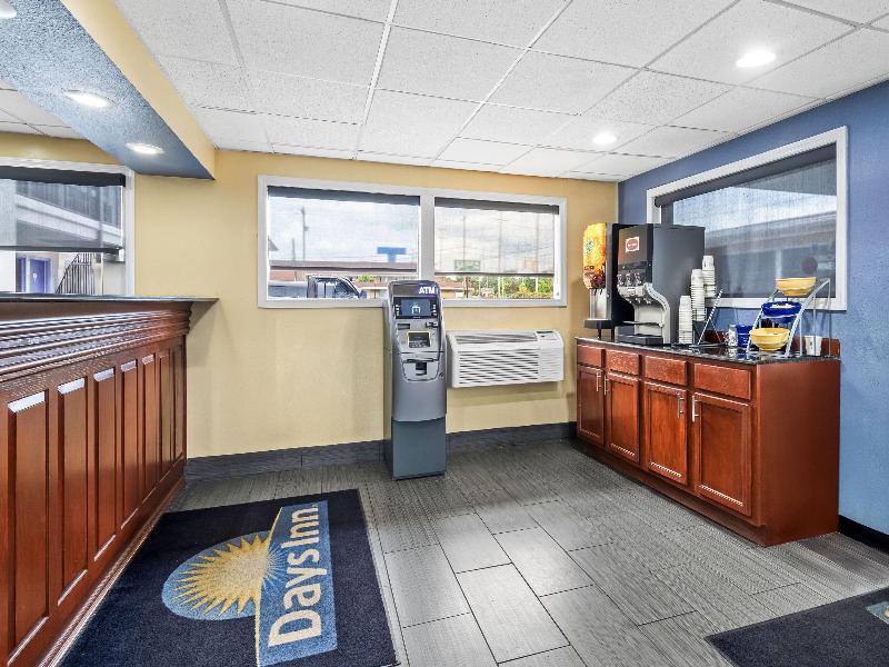 Days Inn by Wyndham Jacksonville NC image