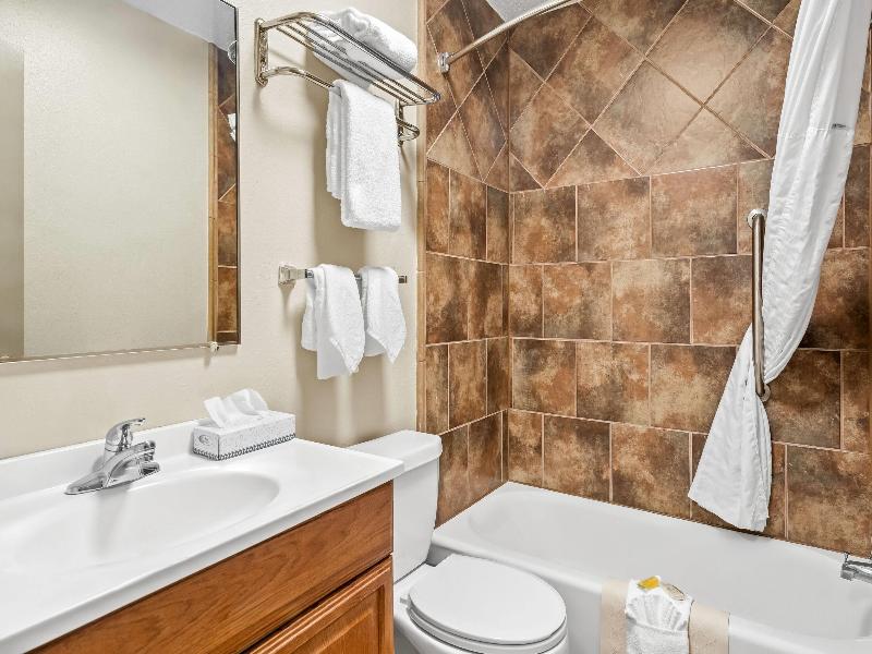 Days Inn by Wyndham Jacksonville NC image