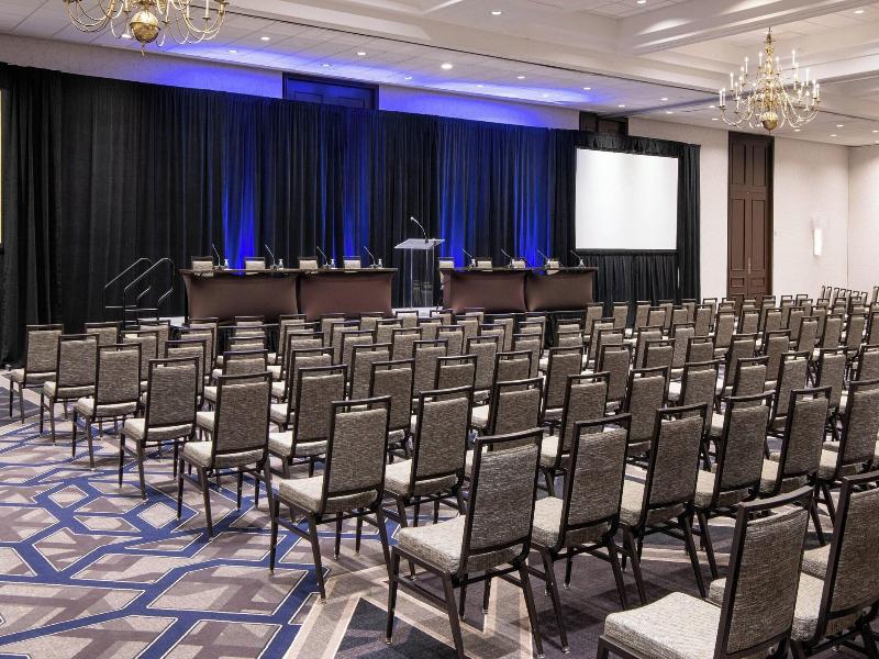Sheraton Indianapolis City Centre image