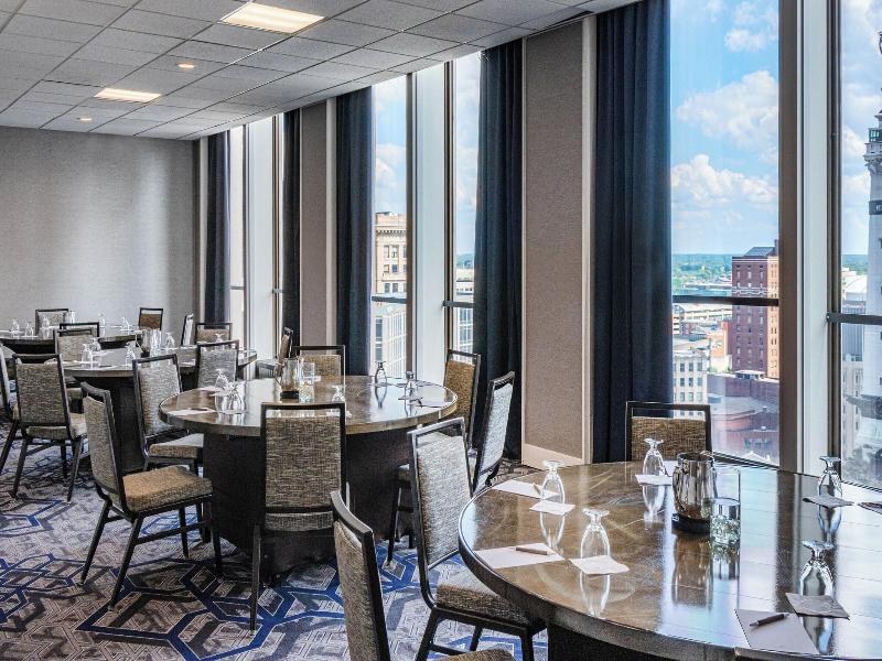 Sheraton Indianapolis City Centre image