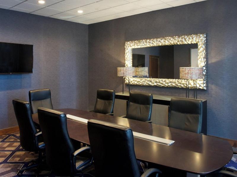 Sheraton Indianapolis City Centre image