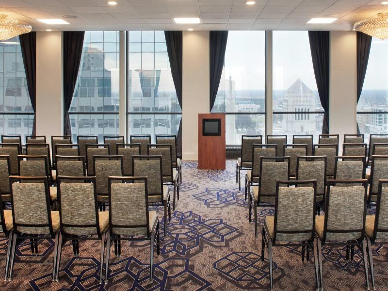 Sheraton Indianapolis City Centre image