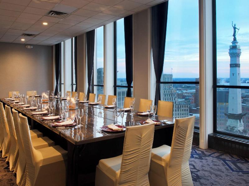 Sheraton Indianapolis City Centre image