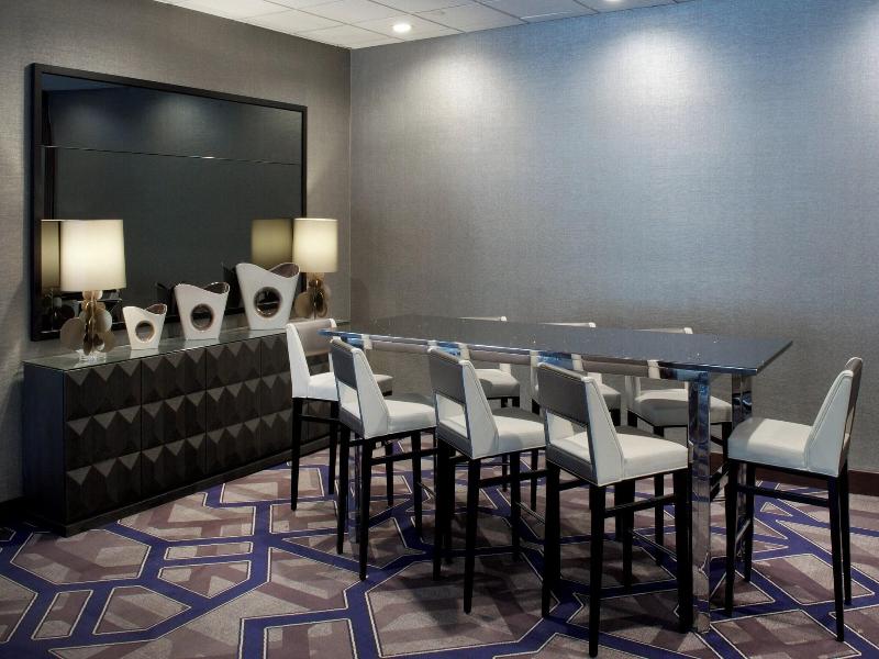 Sheraton Indianapolis City Centre image
