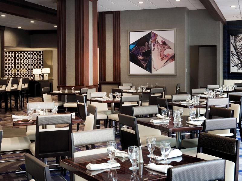 Sheraton Indianapolis City Centre image