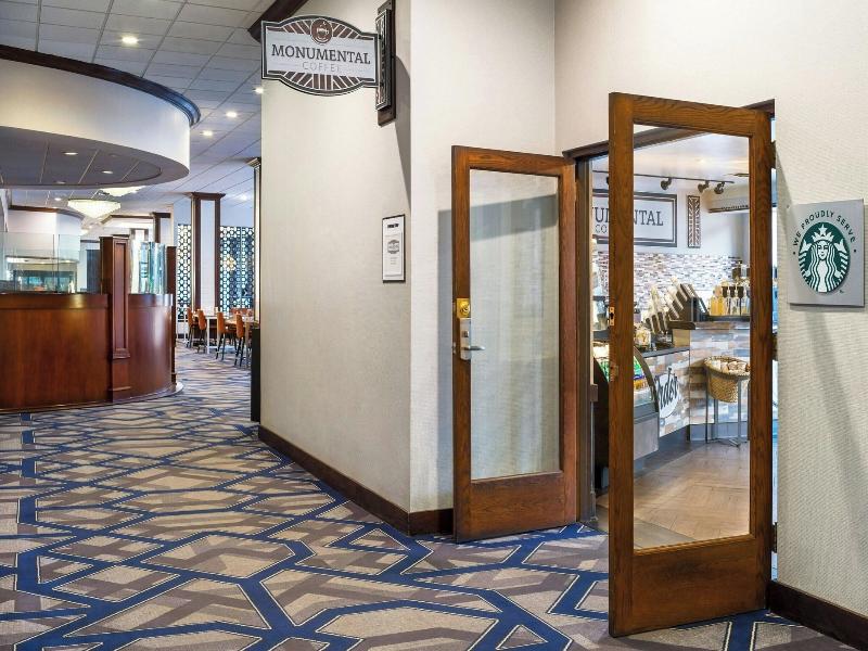 Sheraton Indianapolis City Centre image