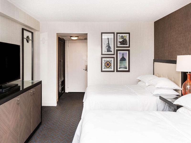 Sheraton Indianapolis City Centre image