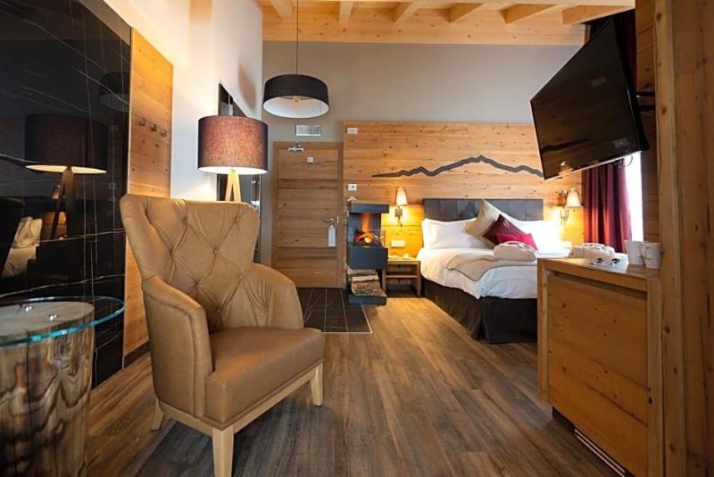 Mont Chalet Nevada Hotel & SPA image