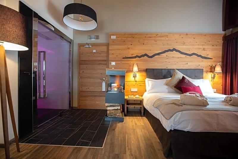 Mont Chalet Nevada Hotel & SPA image