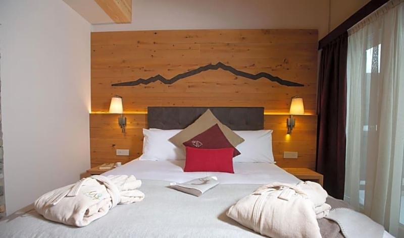Mont Chalet Nevada Hotel & SPA image