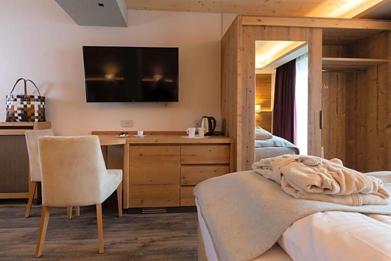 Mont Chalet Nevada Hotel & SPA image
