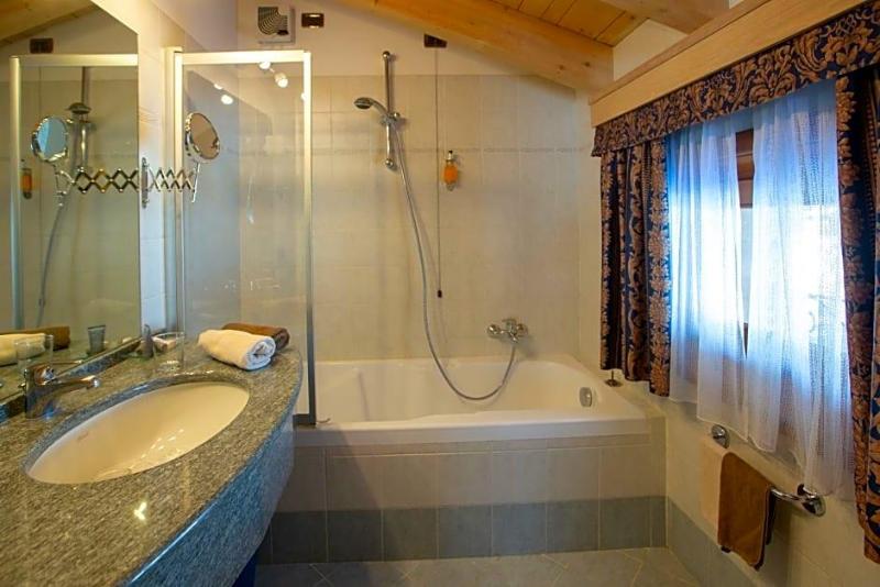 Mont Chalet Nevada Hotel & SPA image