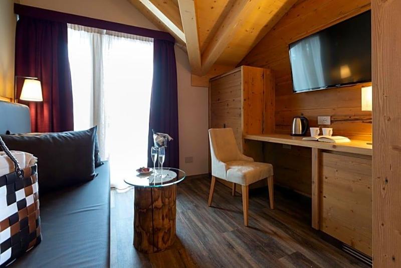 Mont Chalet Nevada Hotel & SPA image