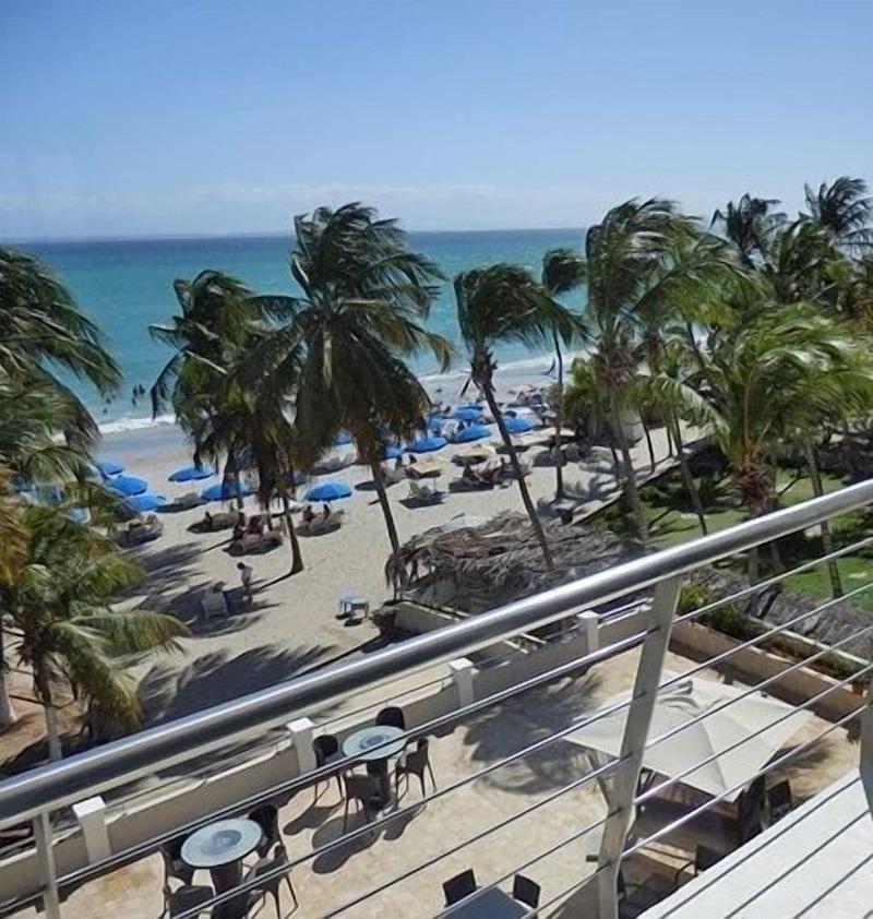 El Yaque Beach 5