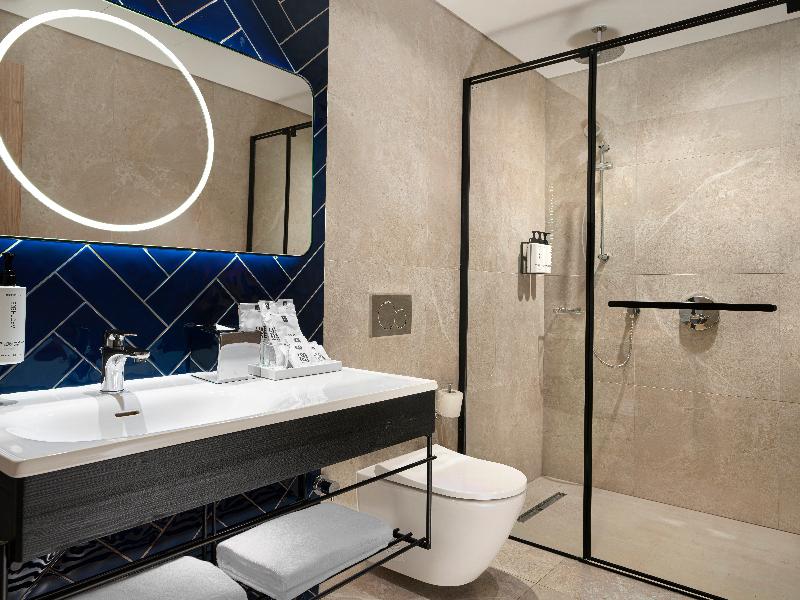 Crowne Plaza Istanbul Ortakoy Bosphorus image