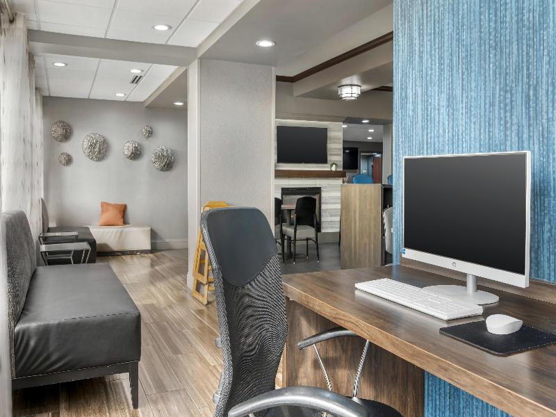 Best Western Plus Indianapolis NW Hotel image