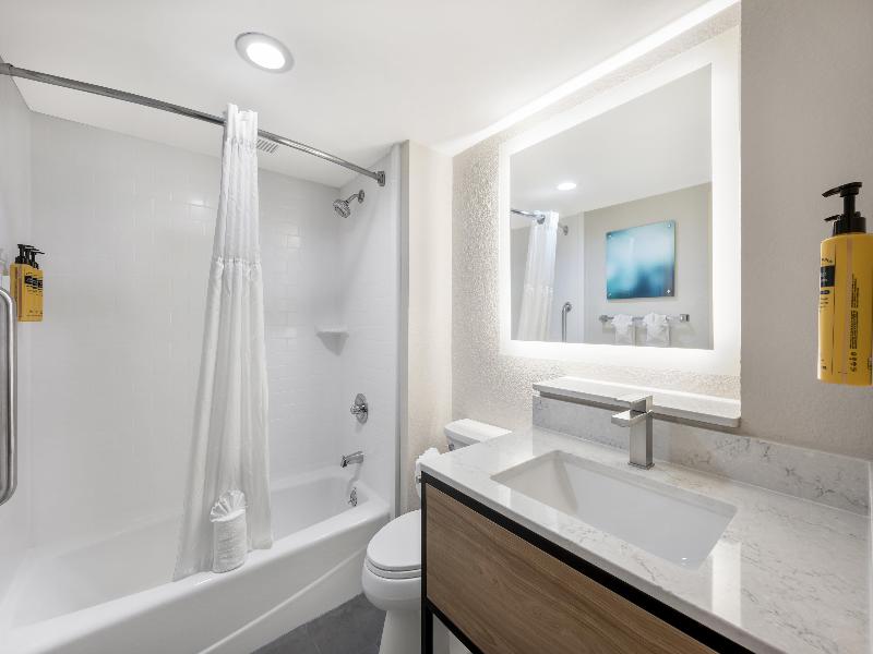 Best Western Plus Indianapolis NW Hotel image