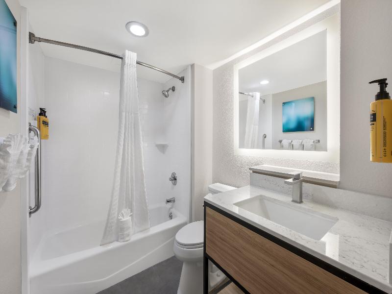 Best Western Plus Indianapolis NW Hotel image