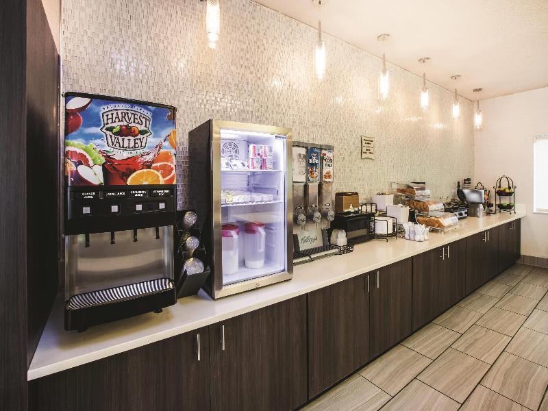 La Quinta Inn Indianapolis North at Pyramids image
