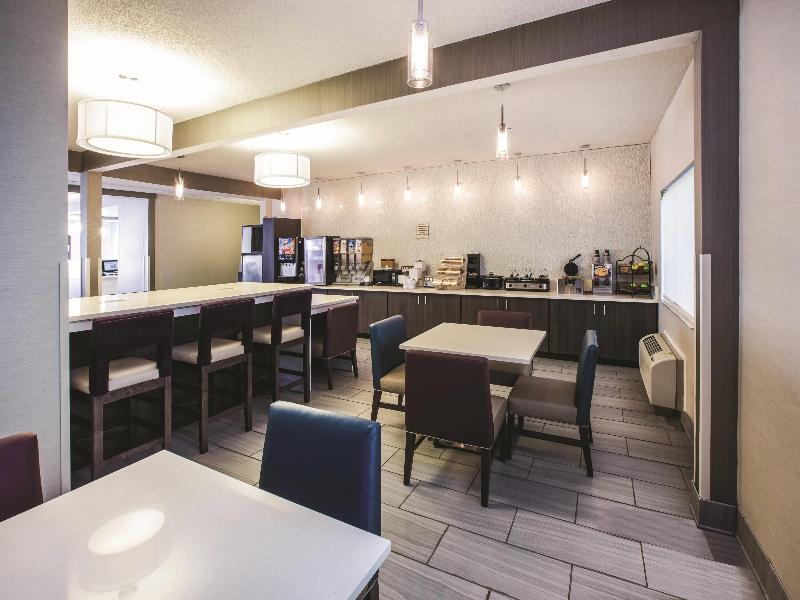 La Quinta Inn Indianapolis North at Pyramids image