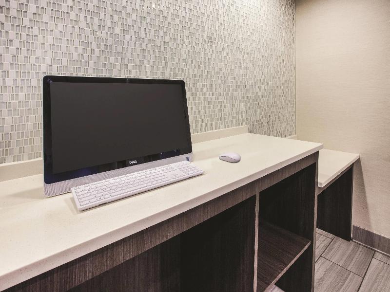 La Quinta Inn Indianapolis North at Pyramids image