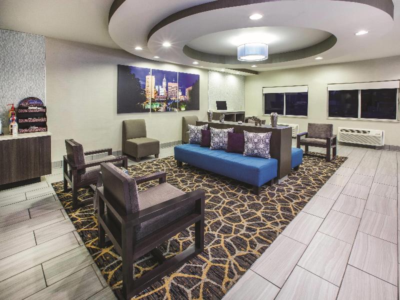 La Quinta Inn Indianapolis North at Pyramids image