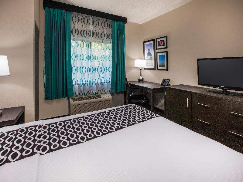 La Quinta Inn Indianapolis North at Pyramids image